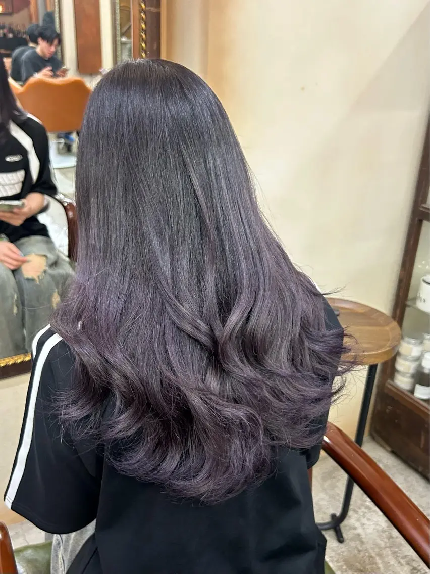 ロング カラー ヘアカラー トリートメント abilita MIYUのヘアスタイル