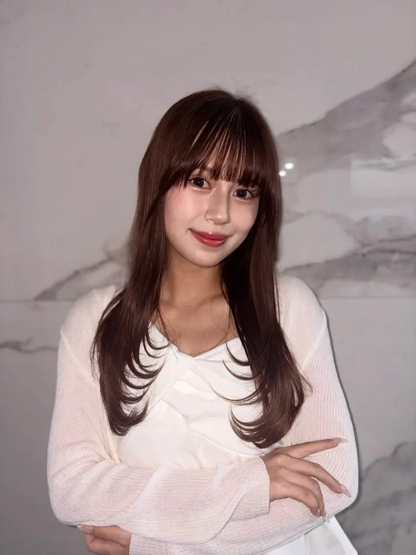 ロング カット アリヤマ メイカのヘアスタイル