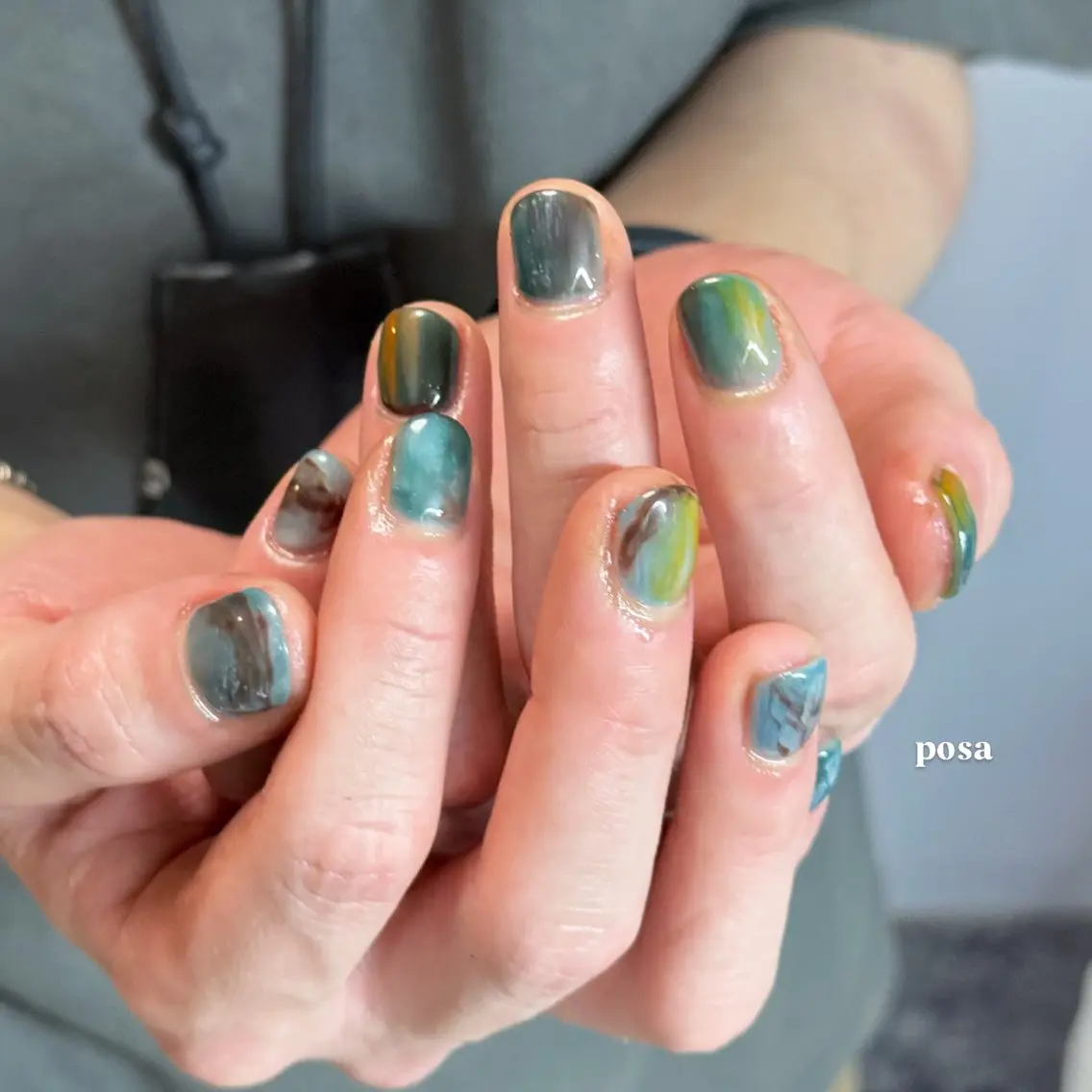ネイル アートネイル ブルー グリーン ニュアンスネイル シンプルネイル ハンドネイル posa nail モエミのネイルデザイン