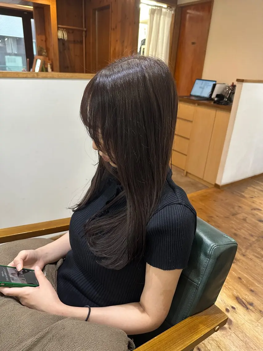 ロング 原田 梨乃のヘアスタイル