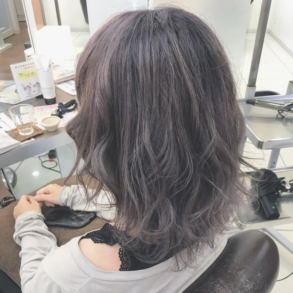 ミディアム カラー シールエクステ✨️韓 国羽エクステ🪽和希のヘアスタイル