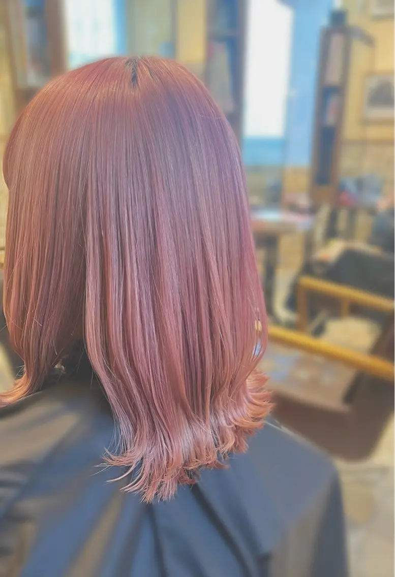 カラー ブリーチ ピンクカラー 栗林 萌々のヘアスタイル