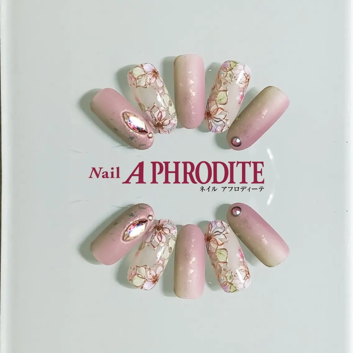 ネイル ジェルネイル ニュアンスネイル スカルプネイル ソフトジェル ネイルチップ ハンドネイル Nail Aphroditeのネイルデザイン