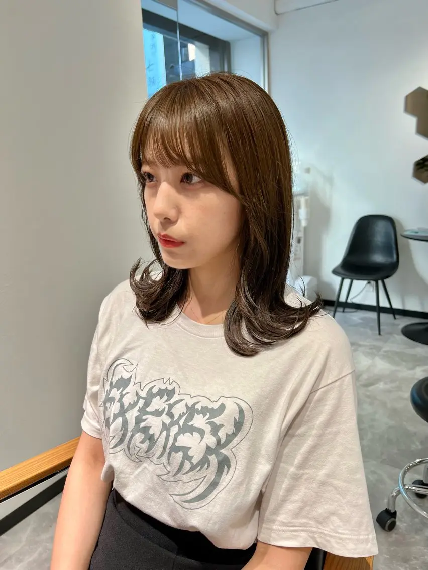 ミディアム カラー ヘアアレンジ 顔周りカット 韓国風ヘア 「sumi」 AMIのヘアスタイル