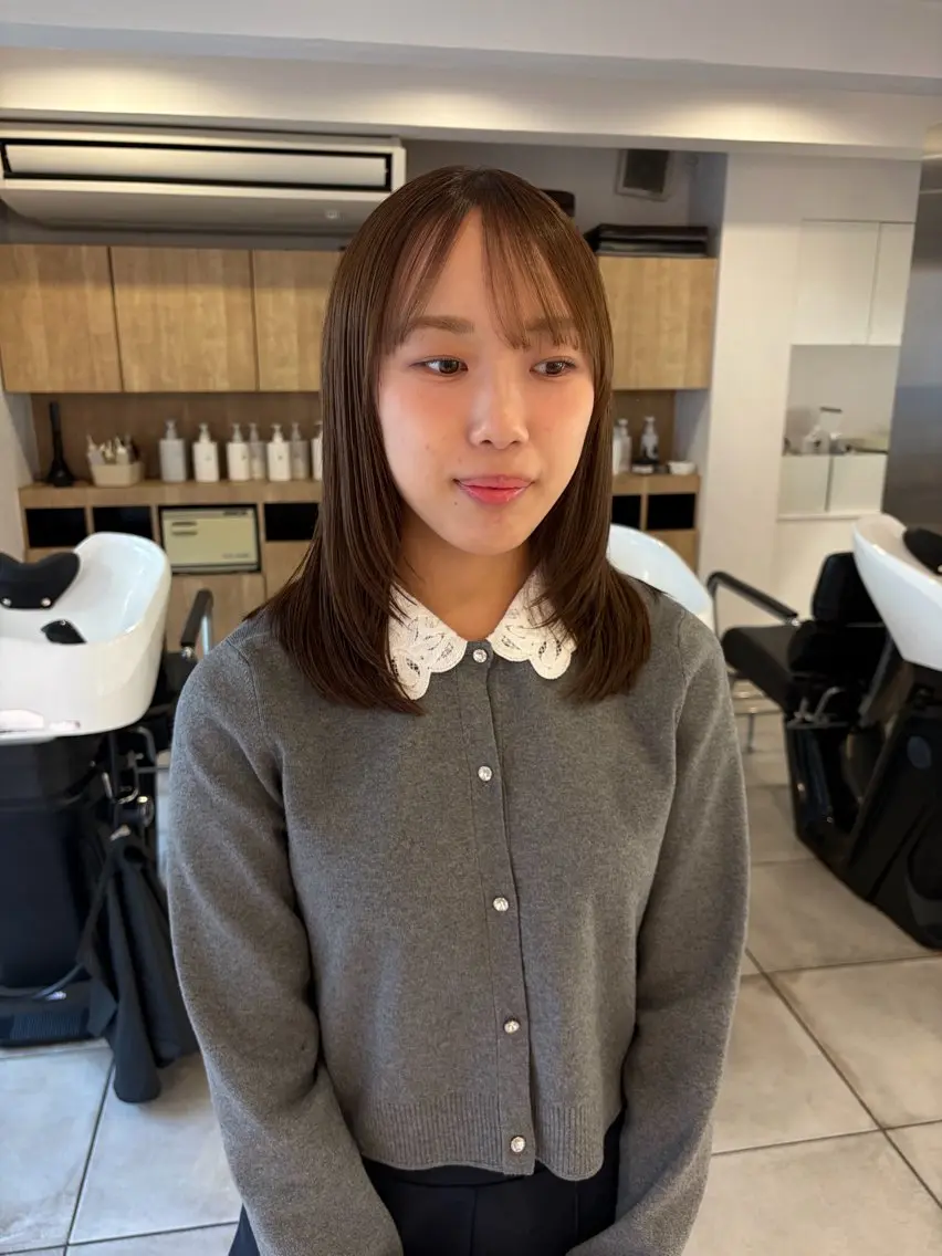 ミディアム レイヤーカット rinka enu河原町のヘアスタイル
