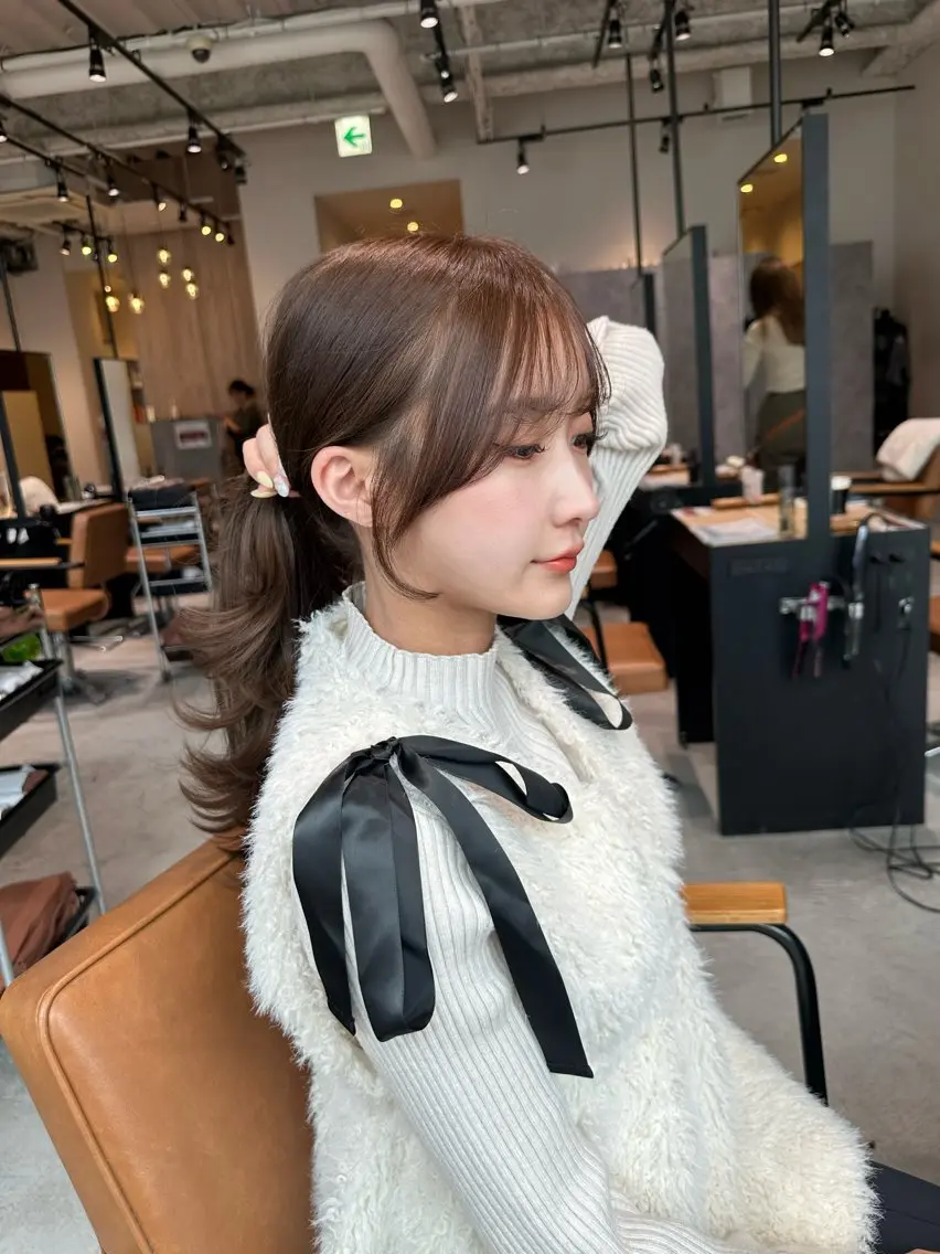前髪、顔周りカット+透明感イルミナカラー+色持ちupトリートメント付き♪ ダメージ補修トリートメント変更+1100円~の写真