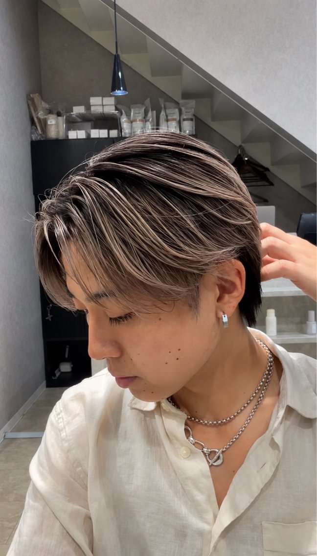 カラー メンズ メンズバレイヤージュ バレイヤージュ ヘアカラー バレイヤージュ特化｜ Takuのヘアスタイル
