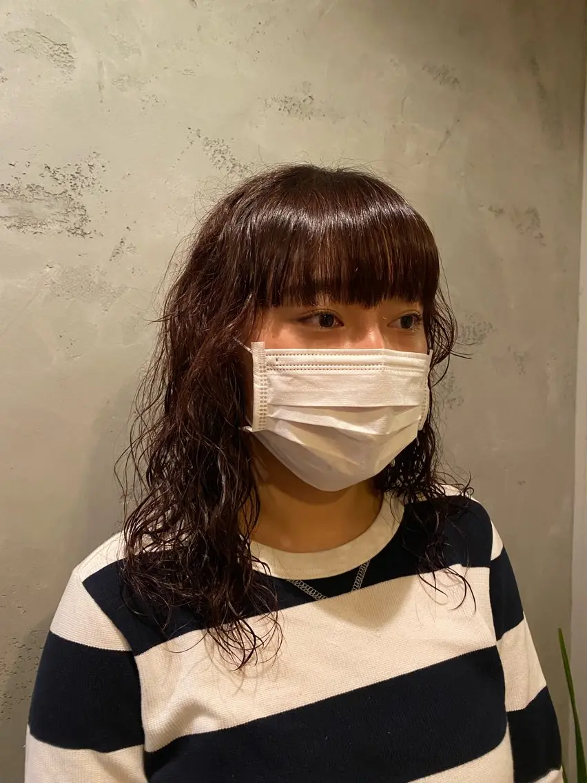 ミディアム ブリーチカラー/ブロ ンドレイヤーカットのヘアスタイル