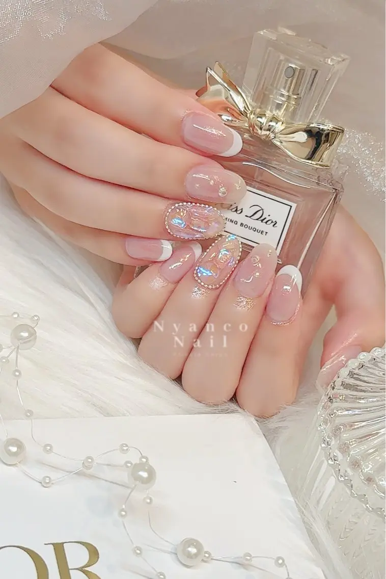 ネイル オーロラネイル フレンチネイル ジェルネイル 氷ネイル・うるうるネイル キラキラネイル Nyanco Nailのネイルデザイン