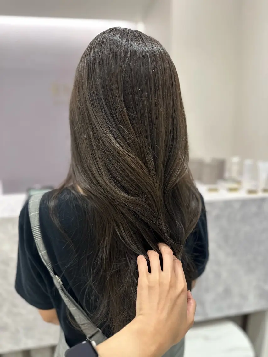 ロング カラー カット ヘアカラー トリートメント ヘッドスパ 韓国レイヤー✨ yasuko銀座のヘアスタイル