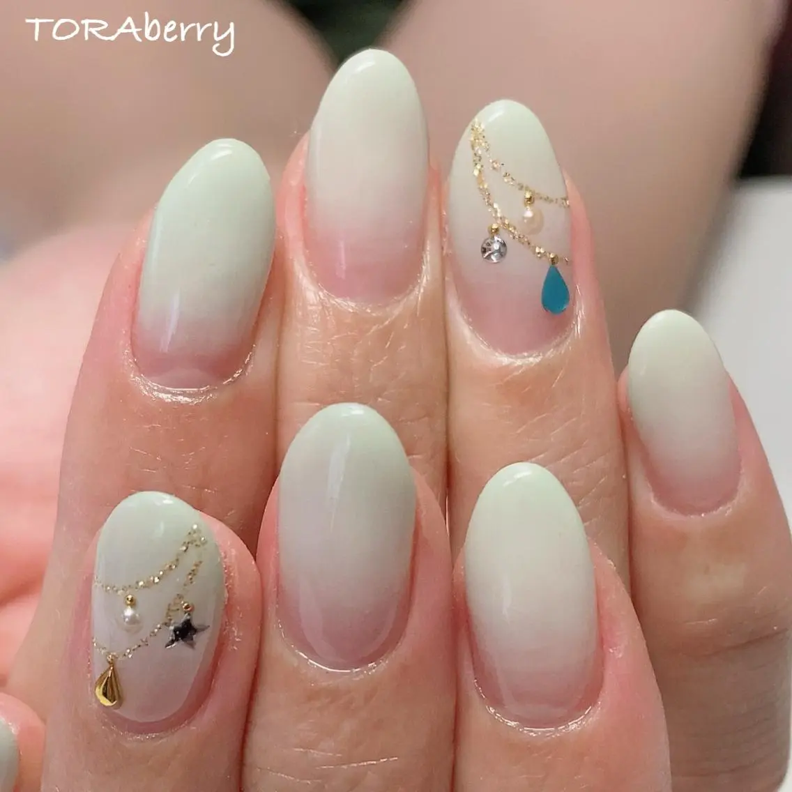 ネイル ハンドネイル ネイリスト なつみのネイルデザイン