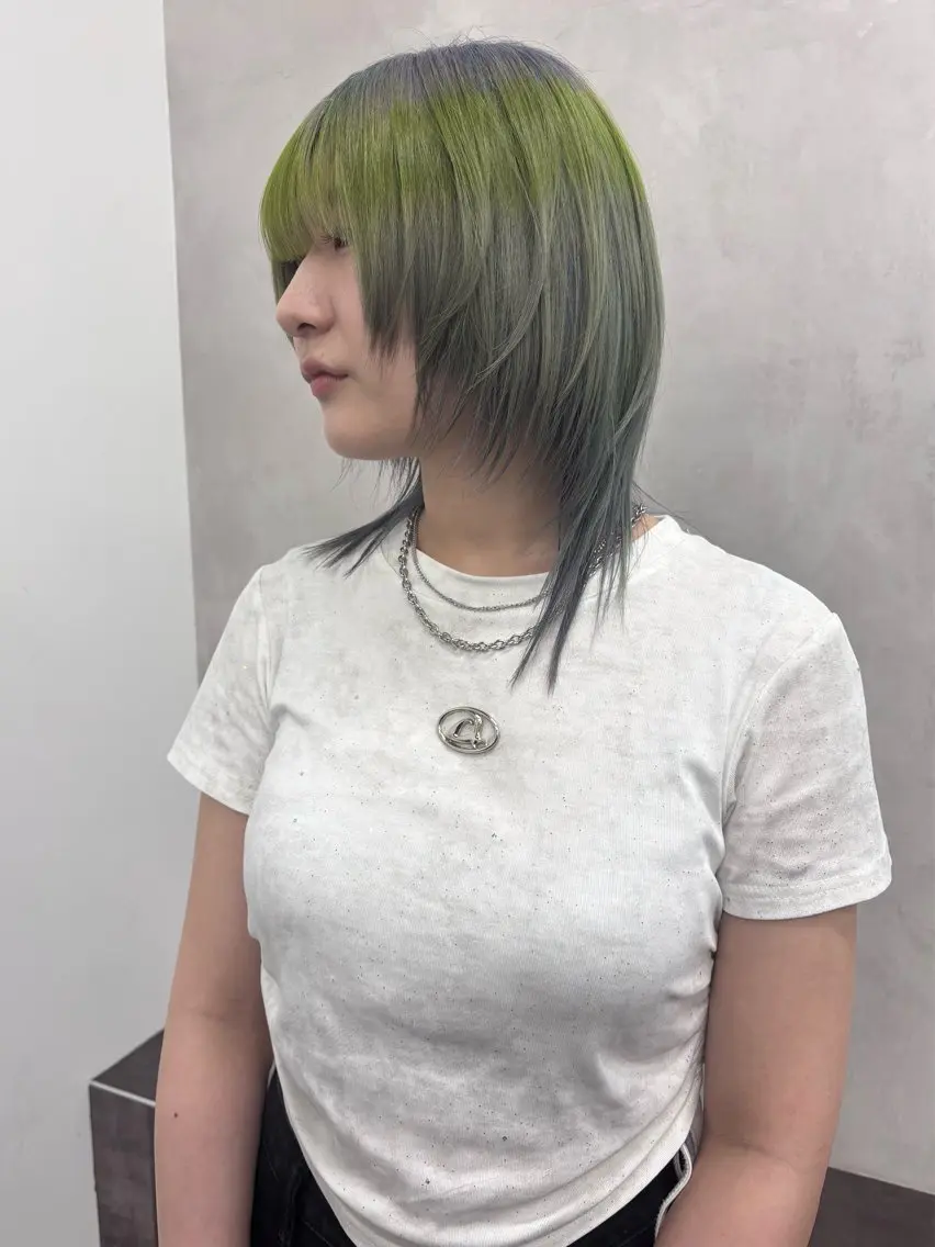 ミディアム レイヤーカット ヘアカラー ゲンキ /ウルフ/ショートのヘアスタイル