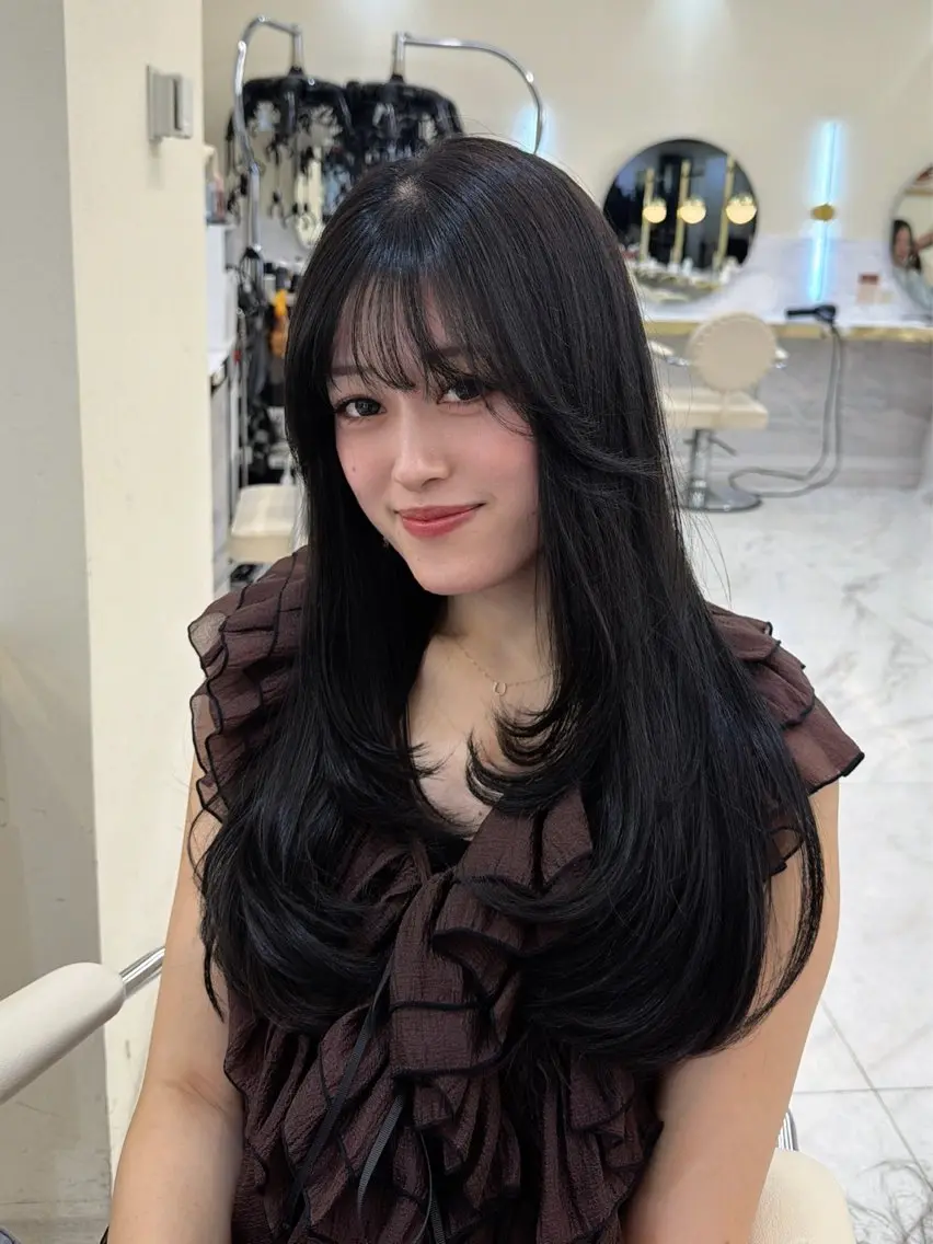 ロング カラー ケアカラー 透明感カラー ピンクカラー ローズカラー くびれヘア カット ヘアカラー aku🩷韓国風🩷 暖色カラー🎀のヘアスタイル