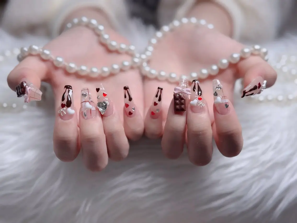 ネイル オーロラネイル フレンチネイル ジェルネイル ハロウィン キラキラネイル ハンドネイル H.baby Nail Salonのネイルデザイン