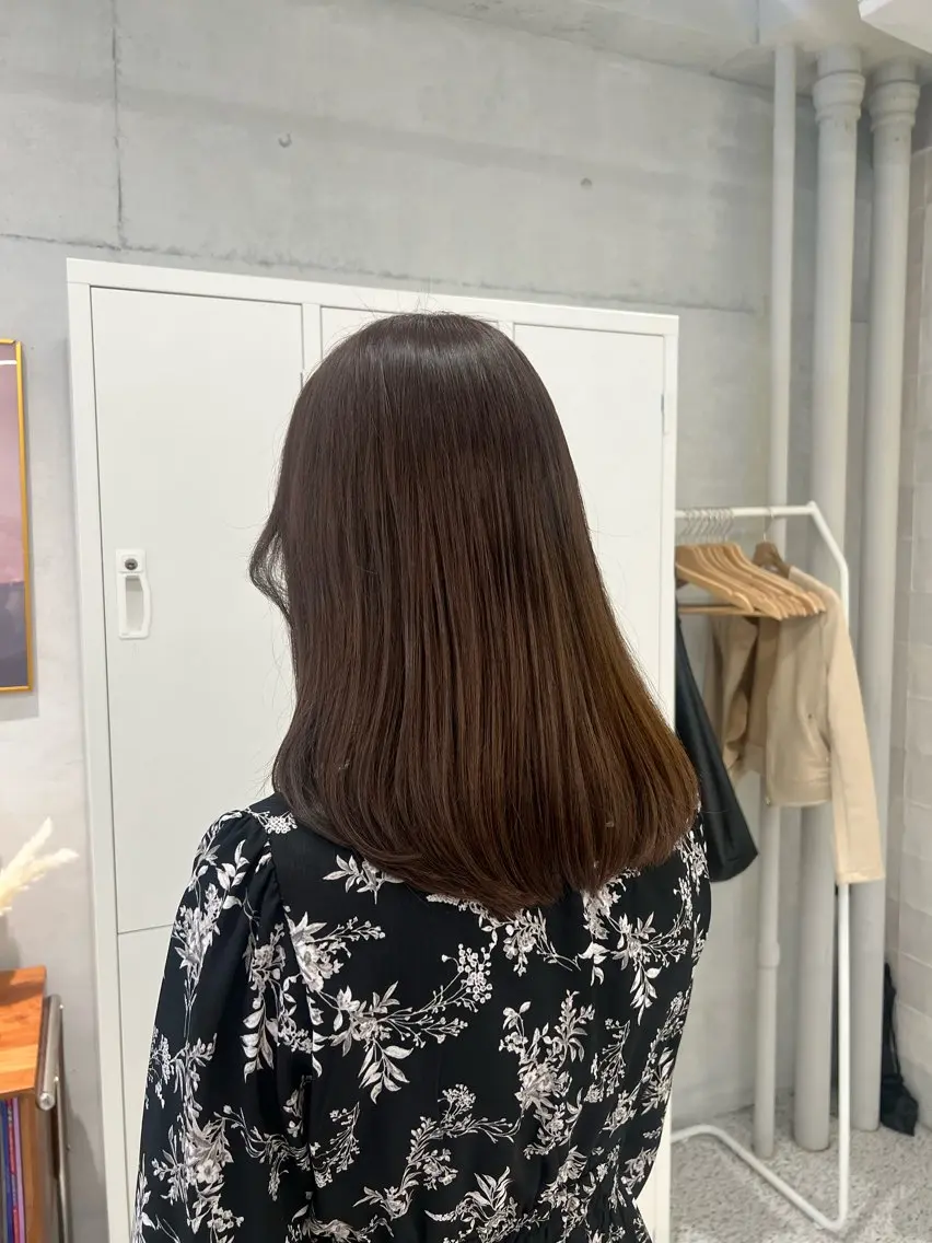 セミロング カラー ブリーチ ブラウンカラー 透明感カラー マロンブラウン ブリーチなしカラー カット ヘアカラー トリートメント 韓国ヘア☁️ mitsukiのヘアスタイル