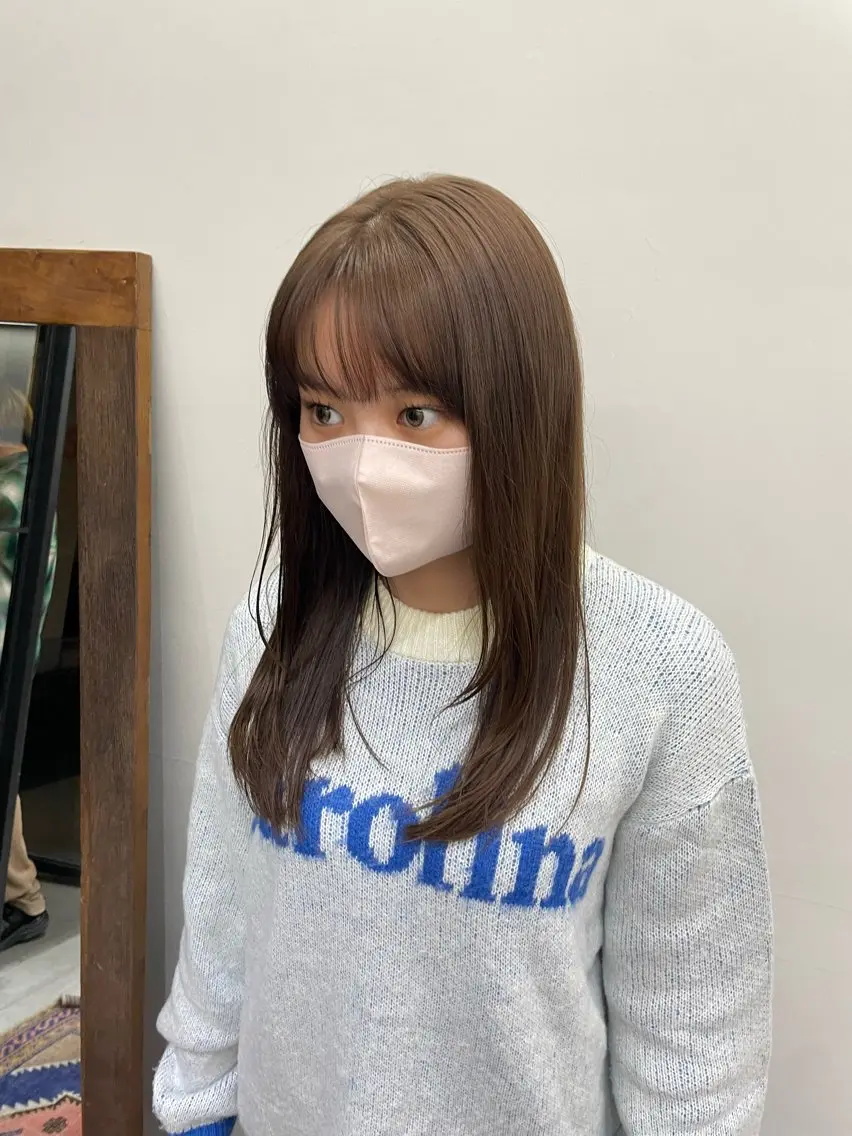 ロング カラー ベージュカラー ブリーチ ダブルカラー ヘーゼル ブリーチなしカラー カット ヘアカラー 慎太朗/パーマ/ボブ /センターパートのヘアスタイル