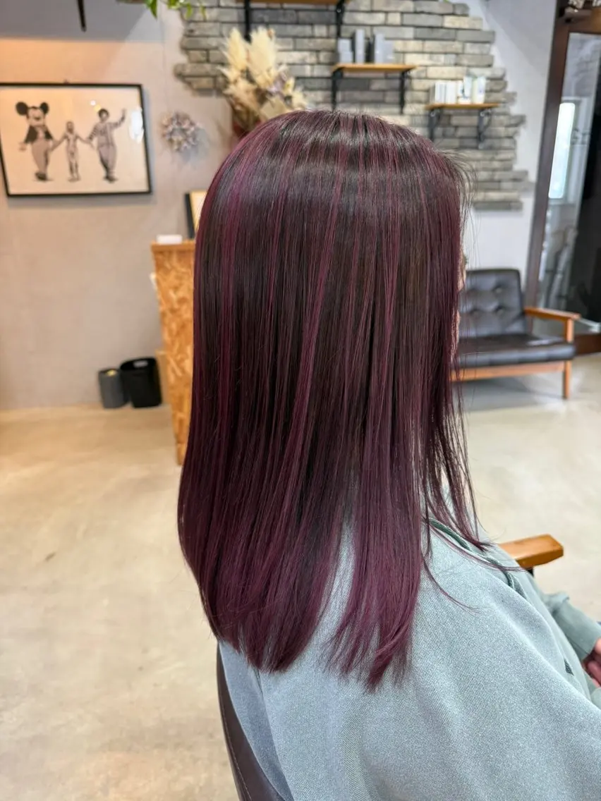 ロング レイヤーカット ヘアカラー バレイヤージュ ブリーチ特化のヘアスタイル