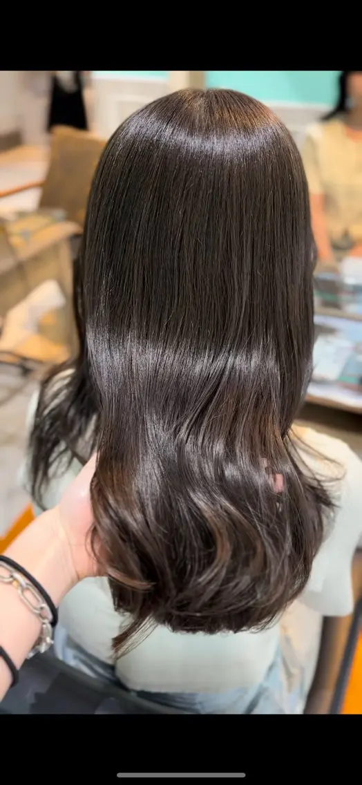 ロング カラー アッシュ アッシュグレー アッシュグレージュ 透明感カラー グレージュ 透けるbrown カラー🎗♡yukaのヘアスタイル
