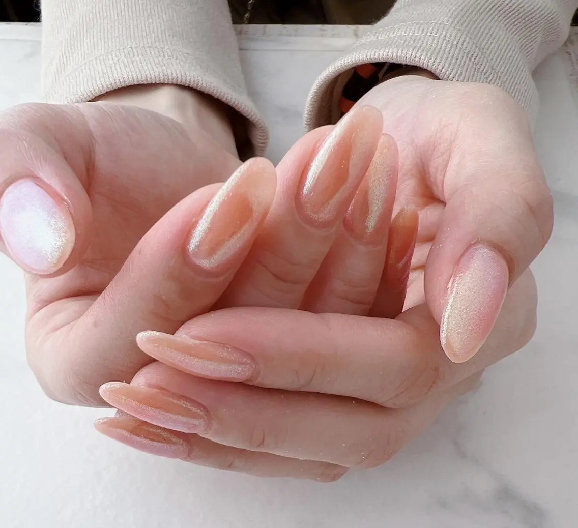 【Jrネイリスト】(オフあり)オーロラミラーネイル✨派手すぎない上品な輝き✨自爪を削らないノンサンディングベース使用の写真