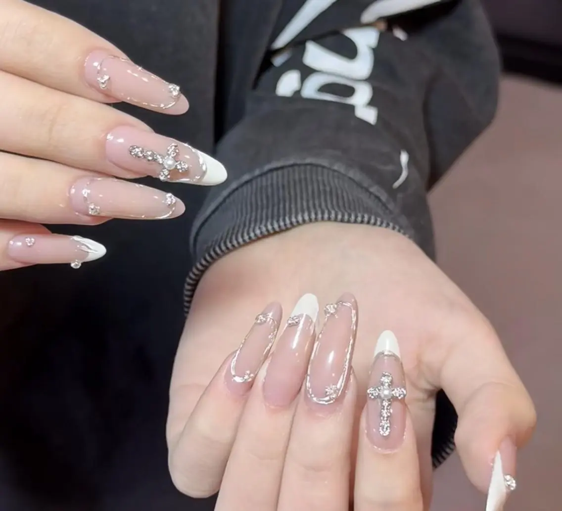 ネイル ハンドネイル ハンドケア 🍑 momo_nailのネイルデザイン