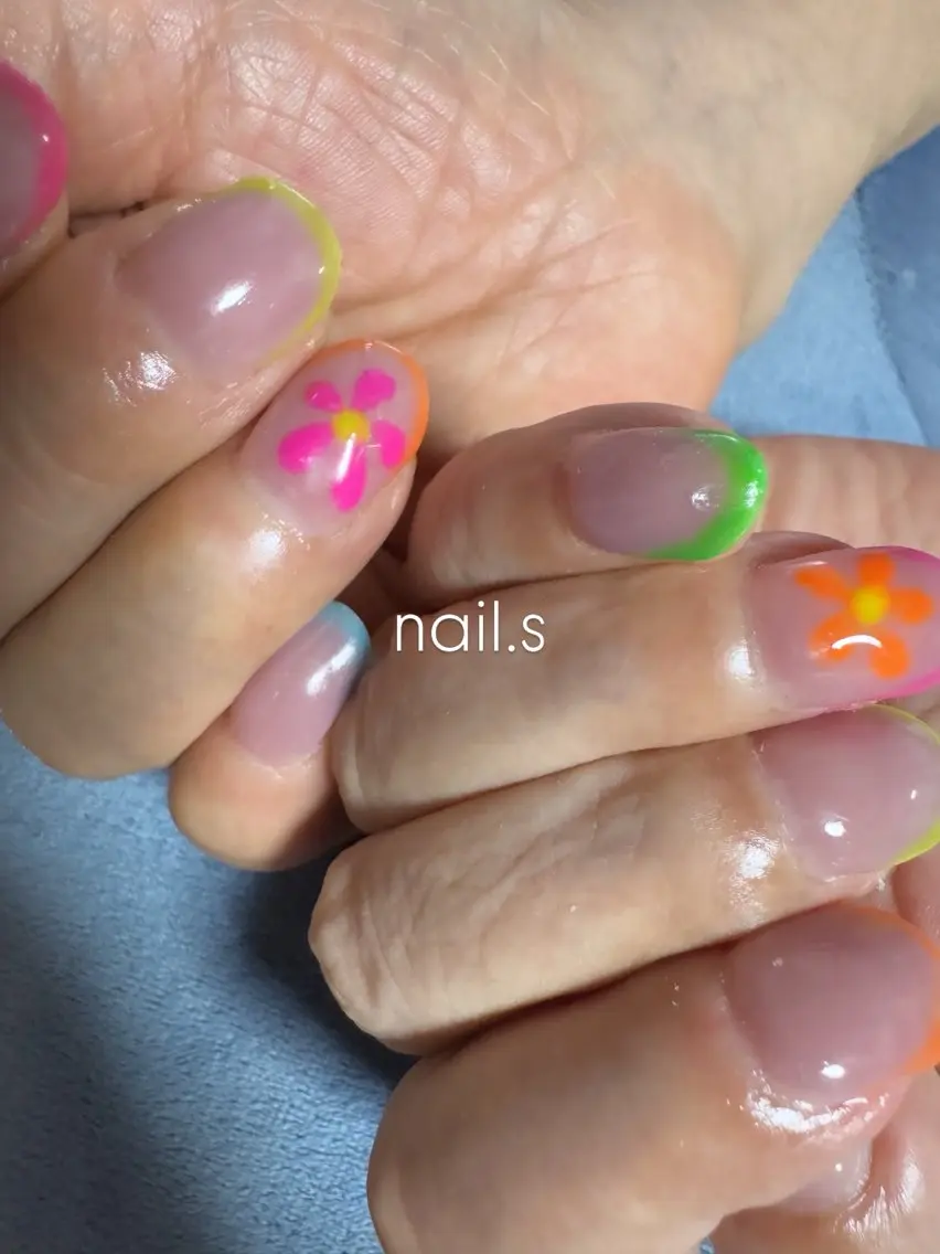 ネイル フレンチネイル 夏ネイル ハンドネイル nail.s misatoのネイルデザイン