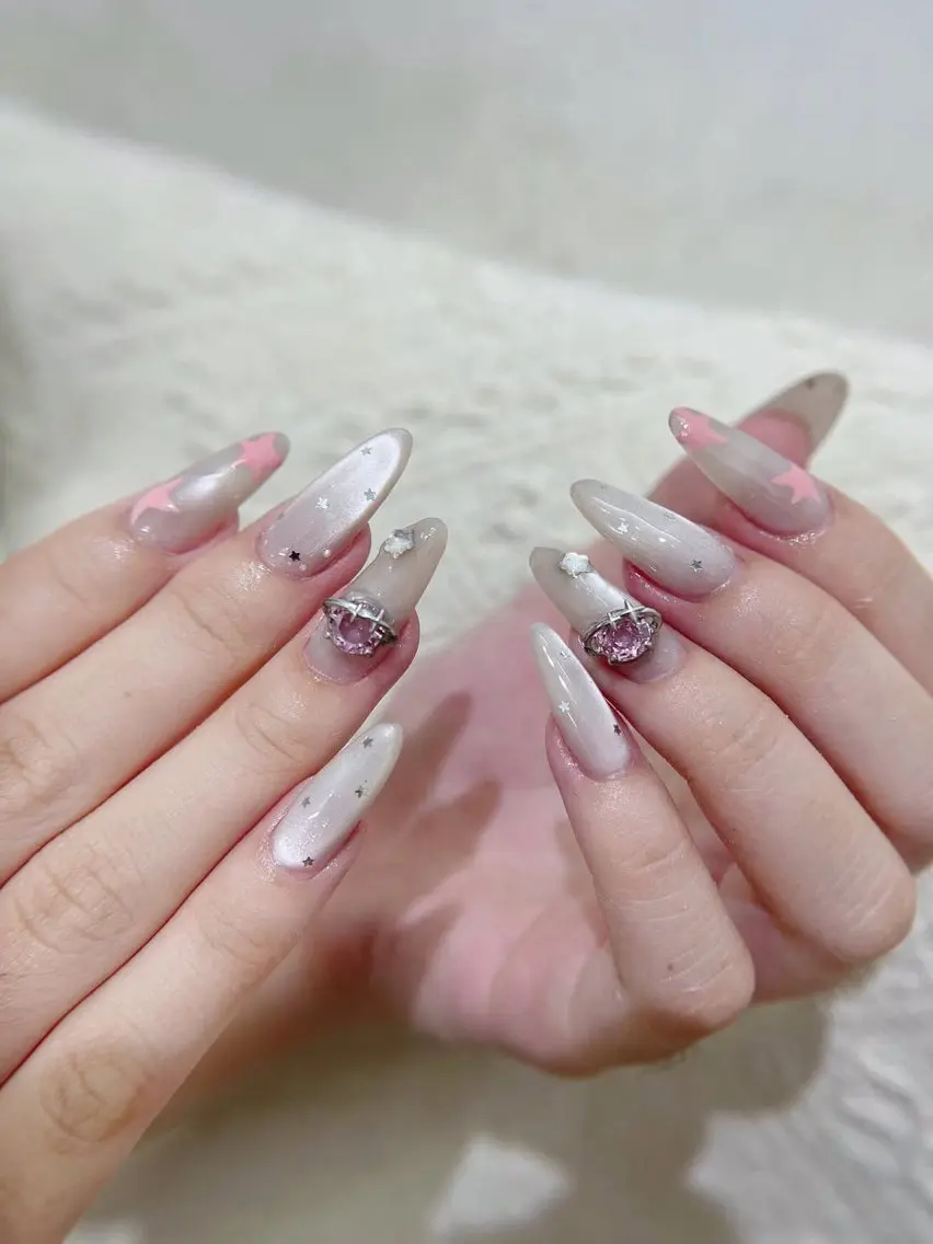 ネイル アートネイル チークネイル 氷ネイル・うるうるネイル 韓国ネイル マグネットネイル ハンドネイル NAILS168 新大久保店のネイルデザイン
