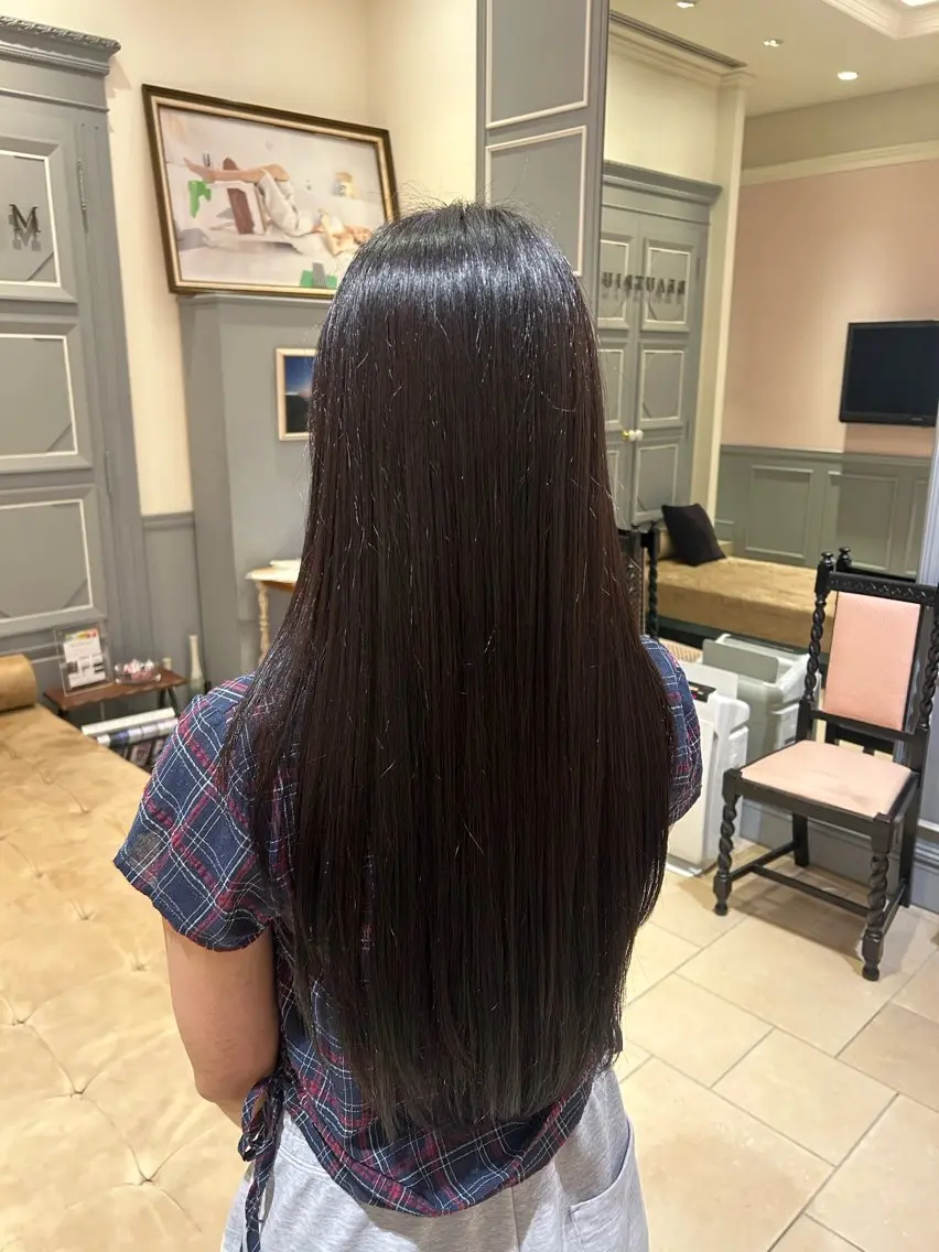 ロング カラー ブラウンカラー 透明感カラー ダークブラウン ヘアカラー 西奥 琴葉のヘアスタイル