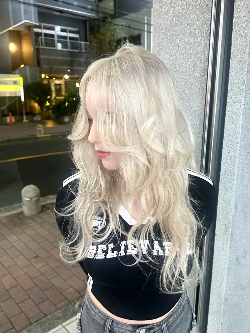 ロング 町田ブリーチデザイン 🌈MANATOのヘアスタイル
