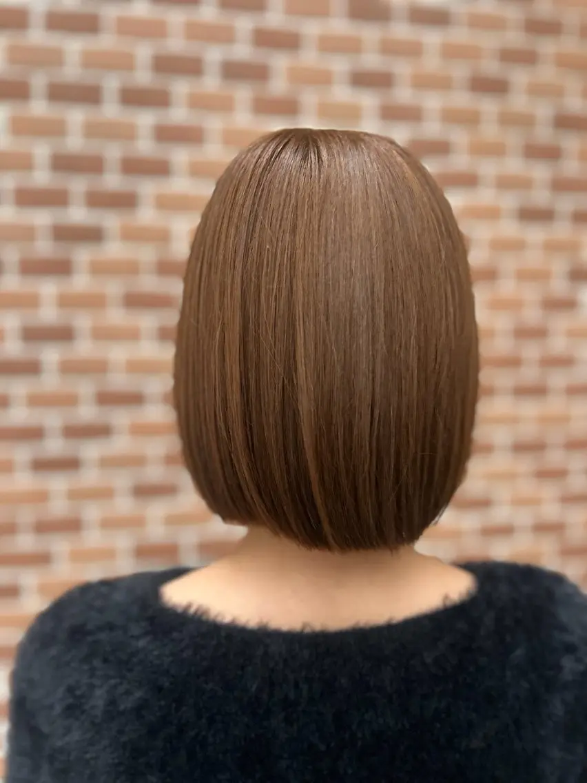 ミディアム カラー ベージュカラー カット ヘアカラー 高良 日奈子のヘアスタイル