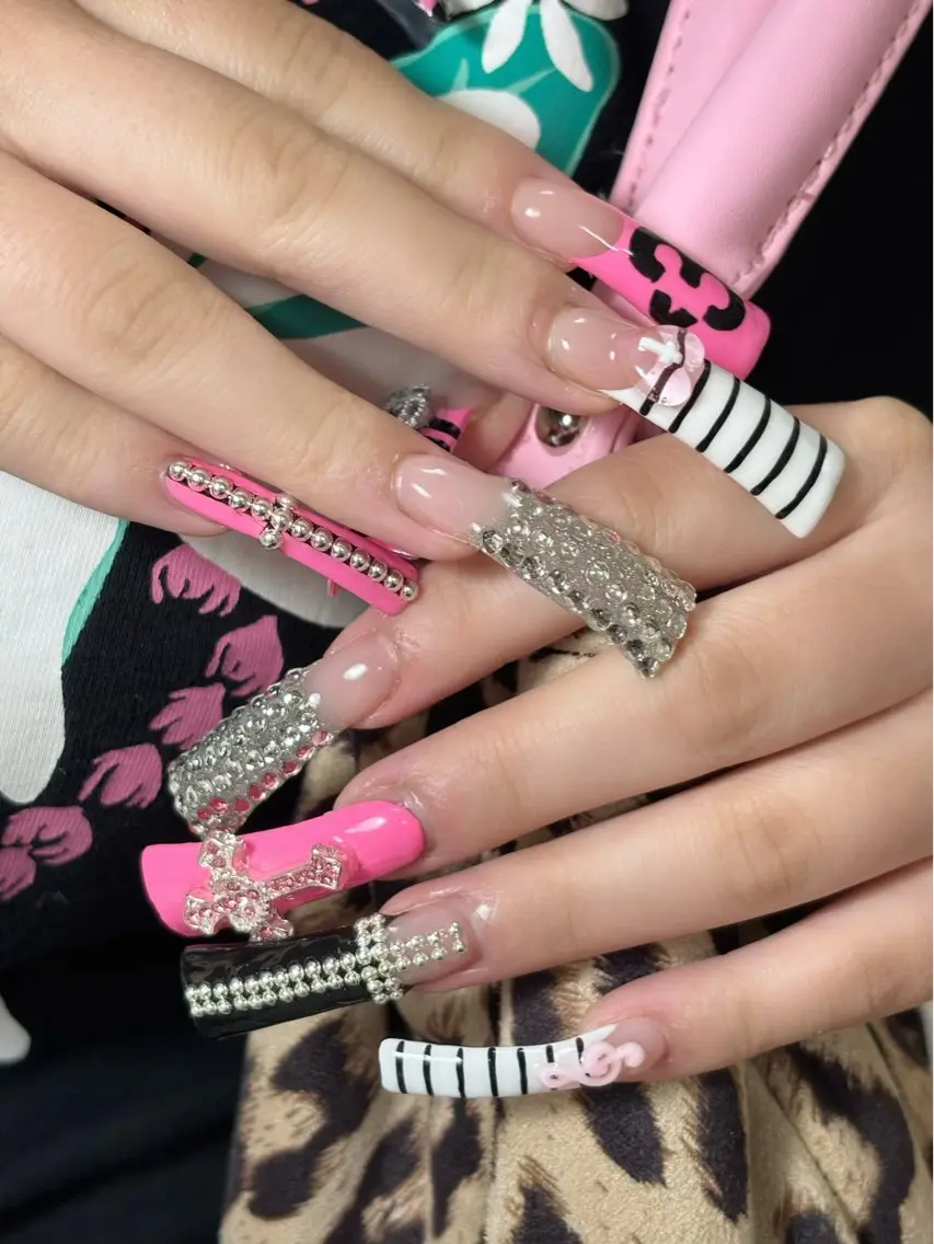 ネイル キラキラネイル 韓国ネイル マグネットネイル 夏ネイル ワンホンネイル ハンドネイル Sully Nail  Labのネイルデザイン