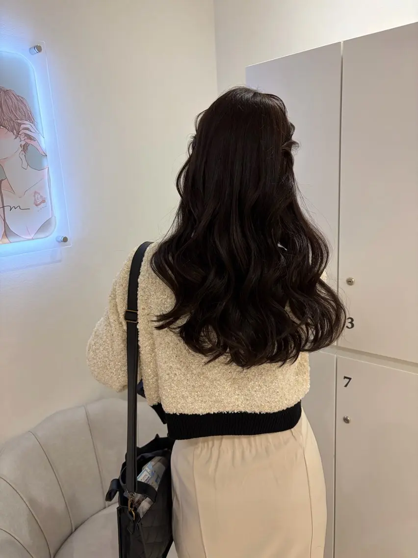 セミロング カラー ヘアアレンジ カット ヘアカラー トリートメント ヘアセット ヘアセット/レイヤー 赤み消し/はるかのヘアスタイル