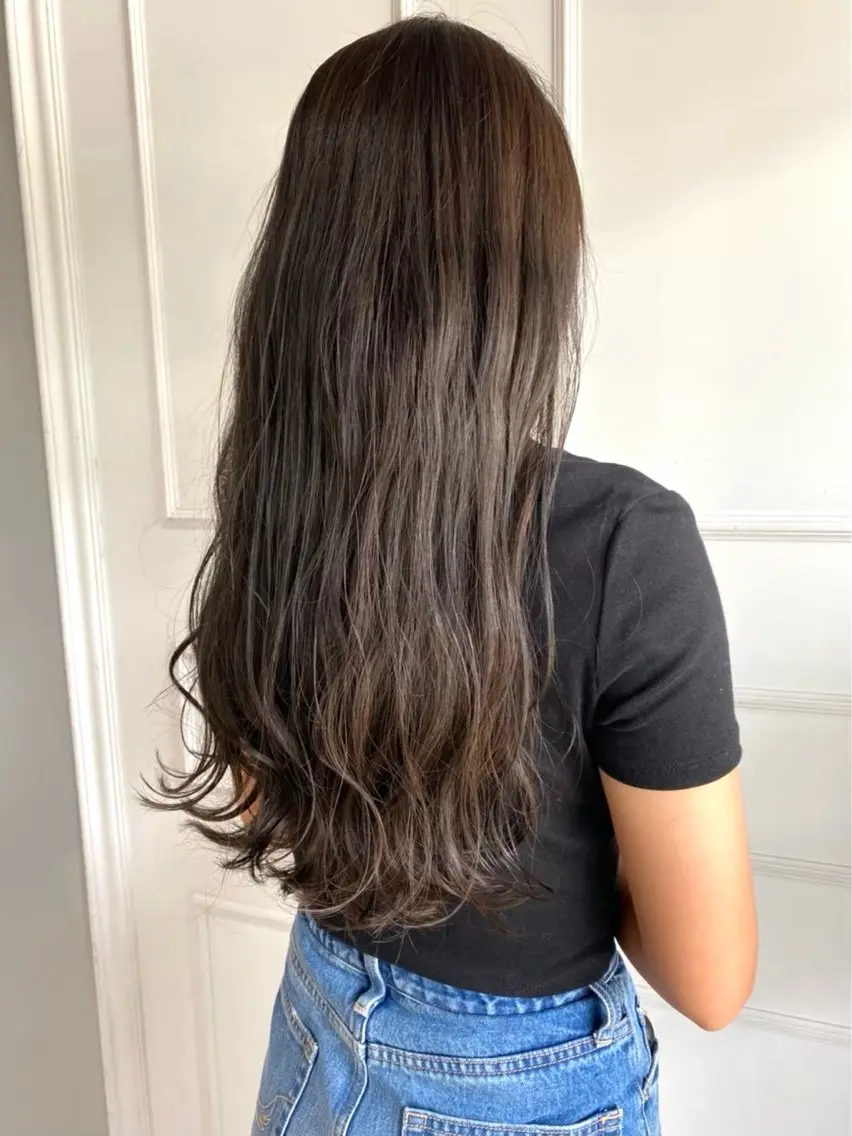 ロング カラー アッシュ アッシュブラウン ブラウンカラー ヘアカラー トリートメント 中山 知優のヘアスタイル