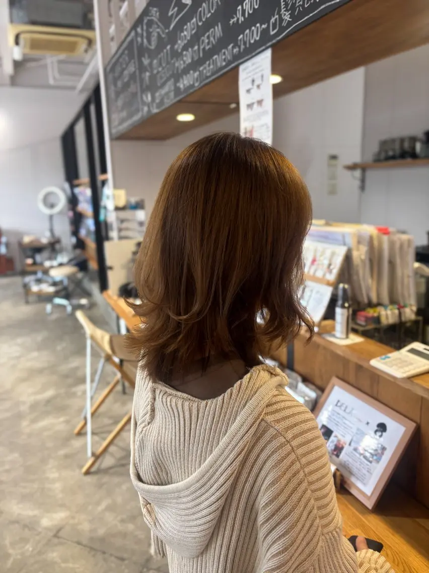 ミディアム レイヤーカット カット はっとり ななせのヘアスタイル