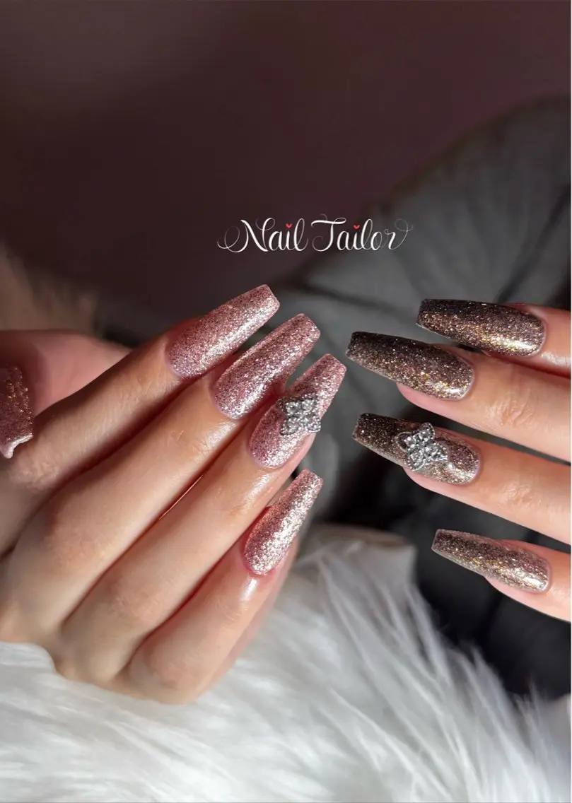 ネイル 長さ出し キラキラネイル ラメ(グリッター) ロングネイル ワンカラーネイル ハンドネイル NailTailor ネイルテイラーのネイルデザイン