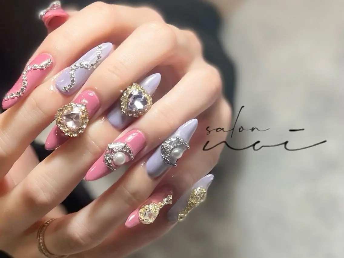 ネイル キラキラネイル ロングネイル ハンドネイル salon noiのネイルデザイン