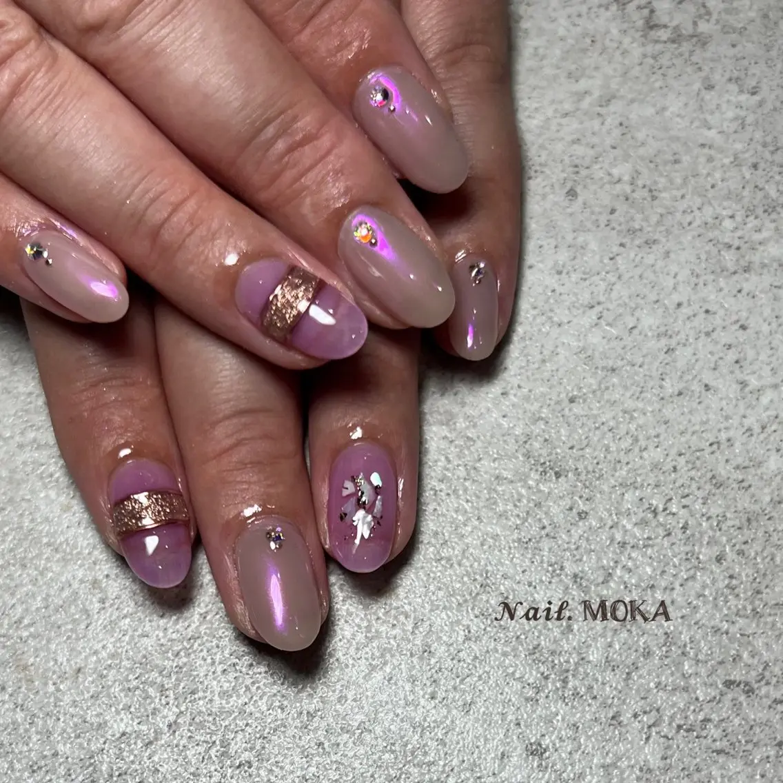 ネイル オーロラネイル nail. MOKAのネイルデザイン