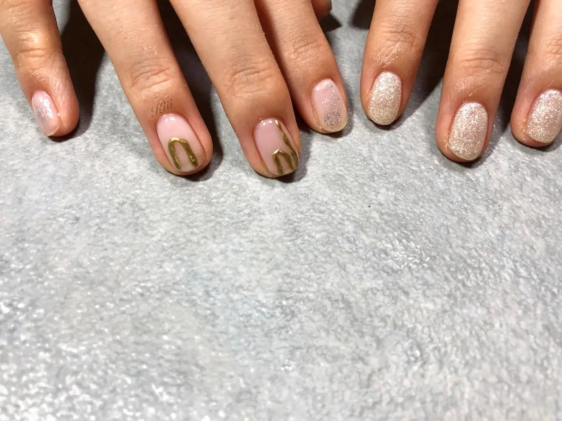 ネイル ラメ(グリッター) kiii.__ ✴︎*のネイルデザイン