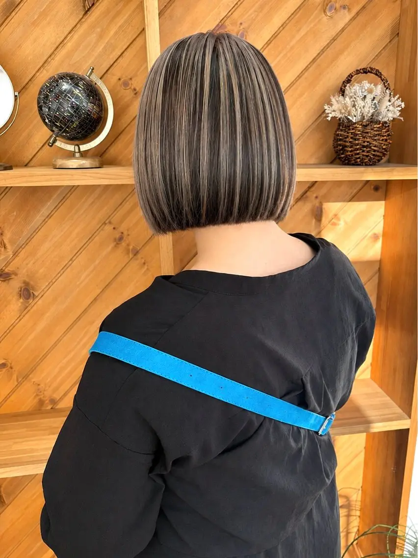 ショート 明石 歩樹のヘアスタイル