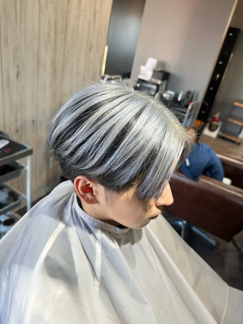 メンズ ヘアカラー 🧊阿部 亮太 🧊のヘアスタイル