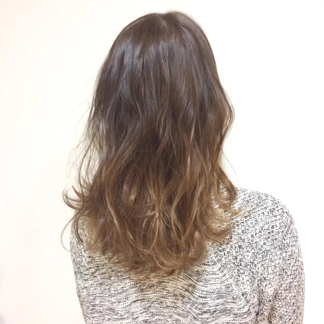 ショート ミディアム セミロング ロング カラー パーマ ヘアアレンジ メンズ メンズブリーチ ブリーチ ブリーチなしカラー 岡田 杏のエステ・リラクイメージ
