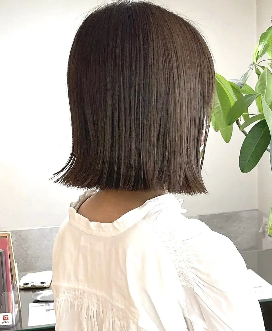 ミディアム カラー 切りっぱなしボブ ボブ GiseL ジゼル六本松のヘアスタイル
