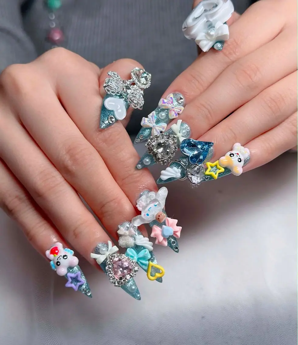 ネイル フレンチネイル ジェルネイル ガラスフレンチ ハロウィン ハート ハンドネイル H.baby Nail Salonのネイルデザイン