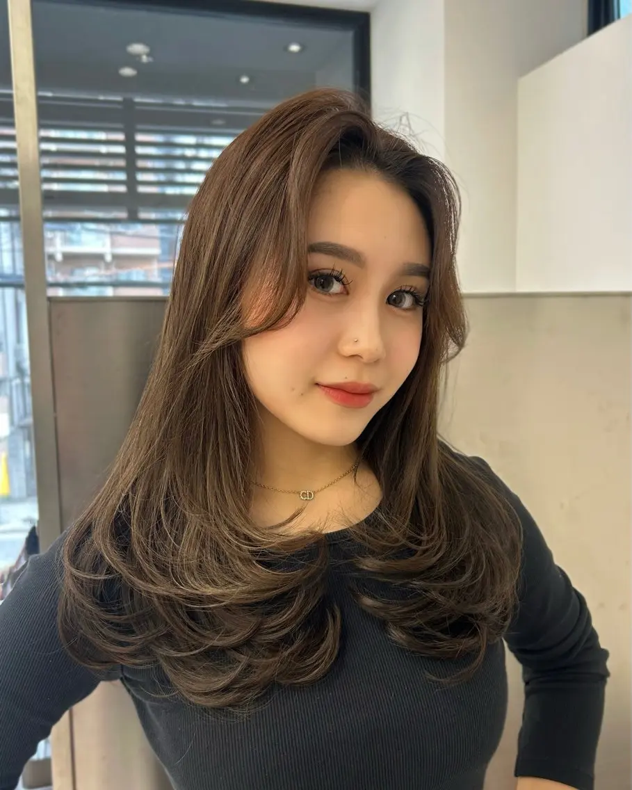 セミロング レイヤーカット 大人レイヤー/艶美髪 🇺🇸TOMONAのヘアスタイル