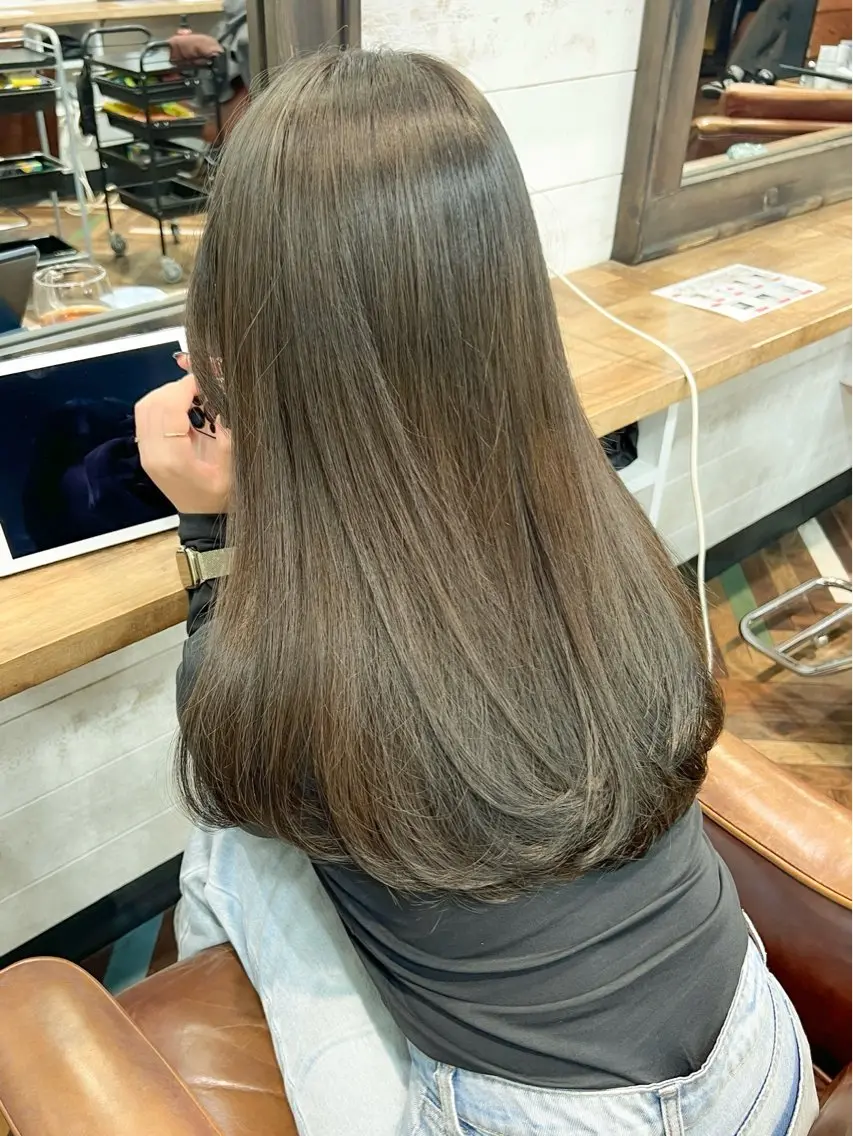 ロング カラー ベージュカラー ブリーチ ブリーチなしカラー オリーブベージュ カット ヘアカラー トリートメント REN/レイヤー✂️ ブリーチなしカラー✨のヘアスタイル