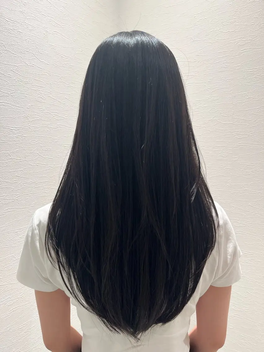 ロング カット 新谷 瀬里菜のヘアスタイル