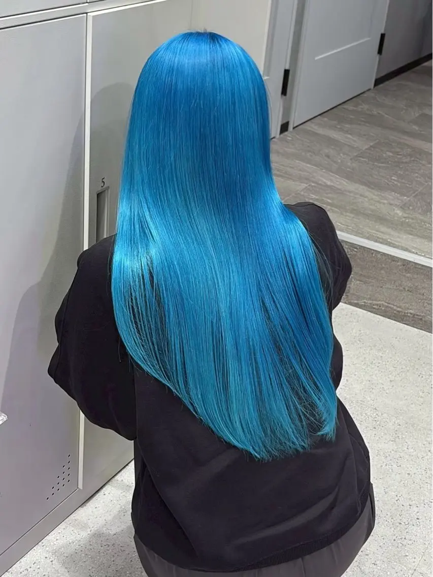 ロング カラー ブリーチ ハイトーンカラー ヘアカラー ハイトーン🪼派手髪 mahoのヘアスタイル