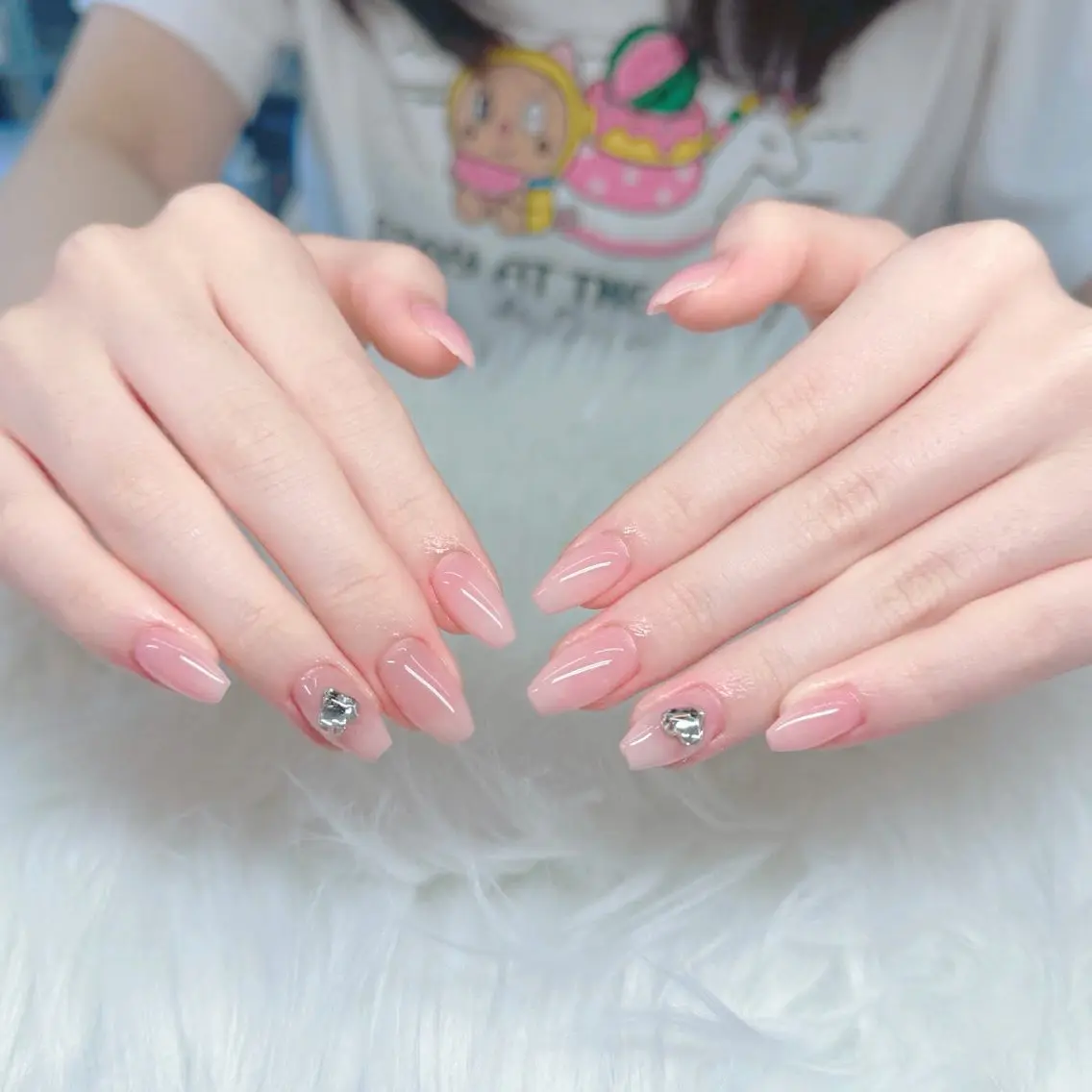 ネイル ジェルネイル オフィスネイル ワンカラーネイル シンプルネイル ハンドネイル GOHOUBI Nail 心斎橋店のネイルデザイン