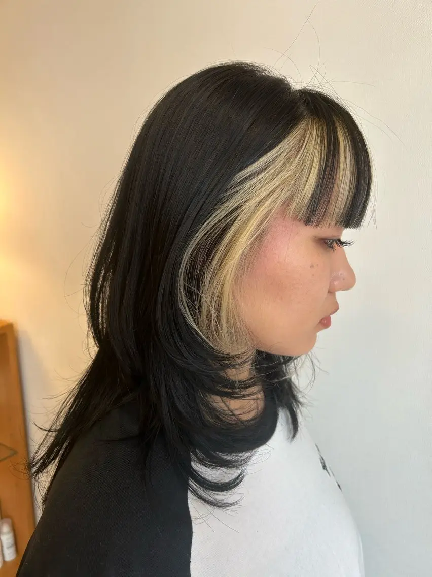 セミロング カラー 顔周りカット カット ヘアカラー トリートメント 内田 めいのヘアスタイル