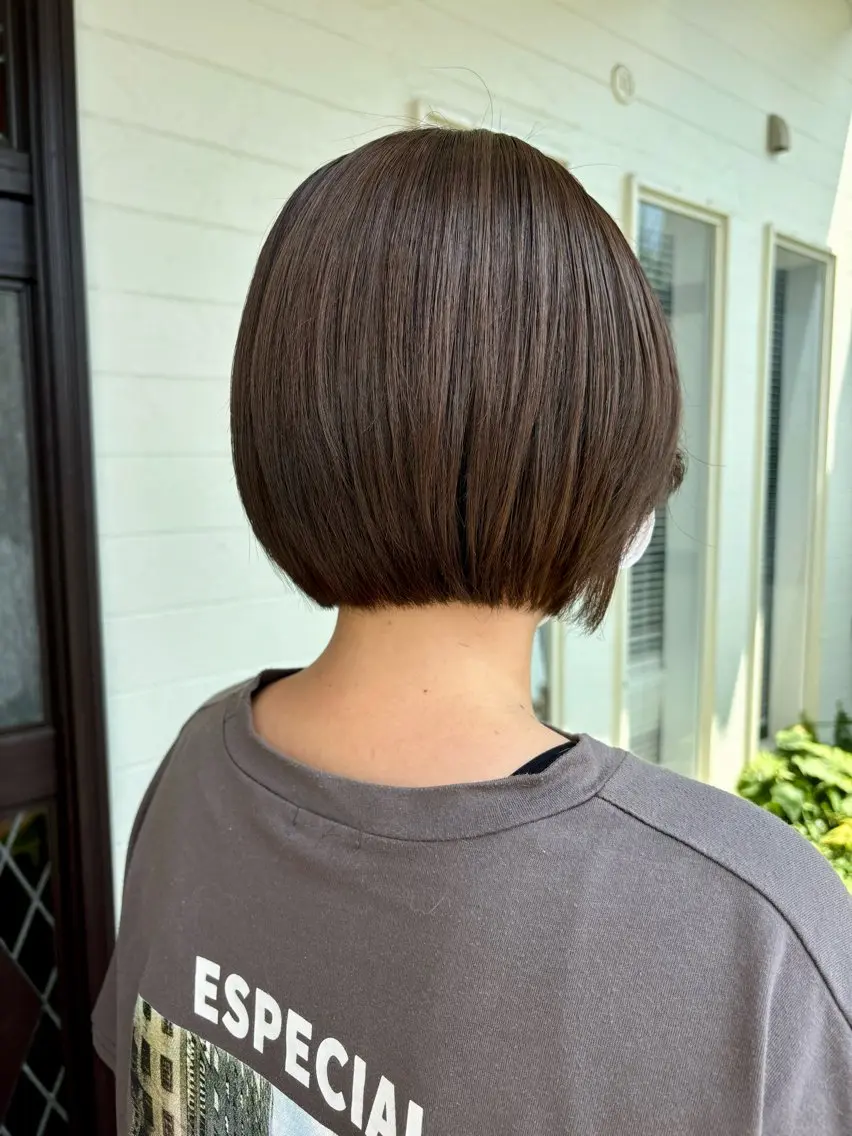 ショート ボブ カット ヘアカラー 内田 遥香のヘアスタイル