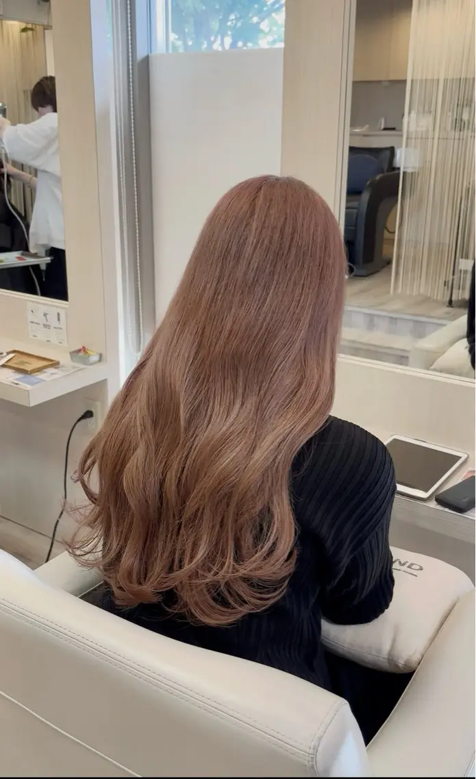 カット＋ケアブリーチ＋業界No.1美髪カラー＋質感ケアトリートメントの写真